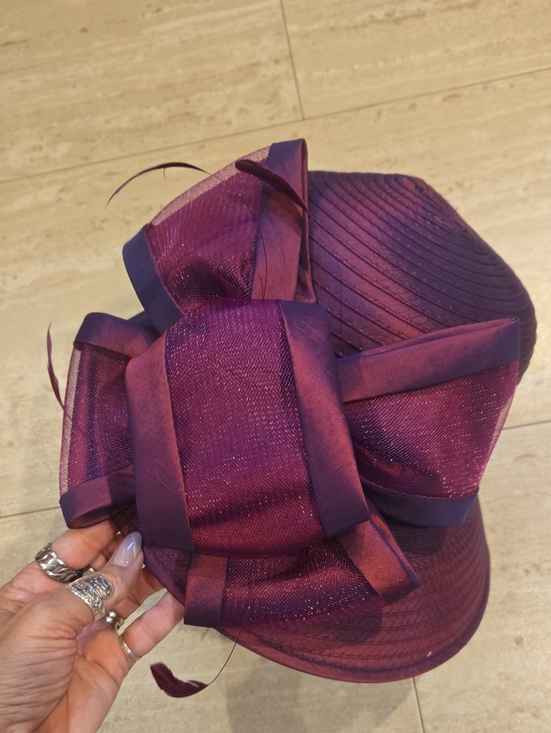 Giovannio Accessories - Giovannio New York Purple Iridescent Ribbon/Feather Accent Hat